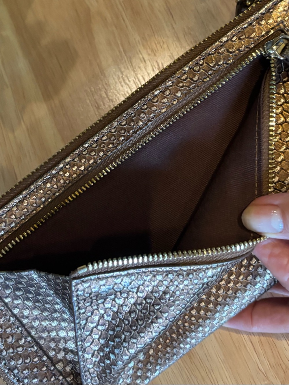 Lodis snakeskin embossed wristlet wallet bag - Picture 5 of 11